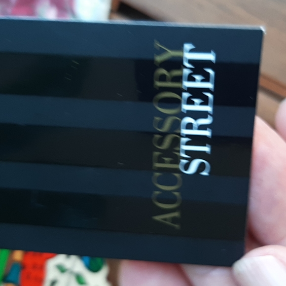 Vegan Floral Wallet  NWT - Picture 2 of 6